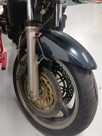 Bandit GSF 1200 -01 (Gen 2) TÄYDELLINEN KEULA – Wilbers-jousilla!
