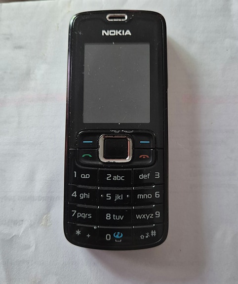 Nokia 3110 puhelin