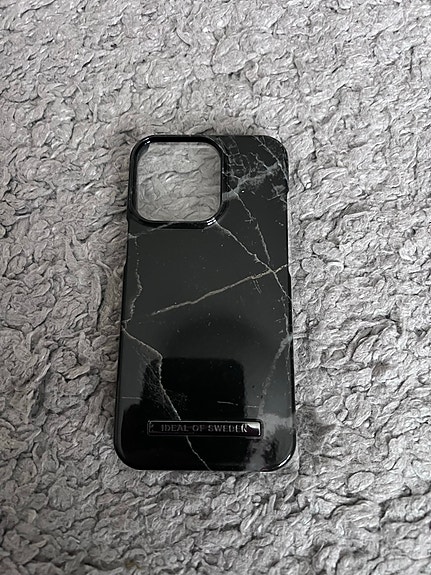 Apple iPhone 13 Pro kuoret, keltainen + iDeal of Sweden Black Thunder Marble