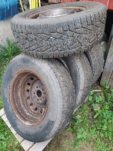 Pakettiauton renkaat