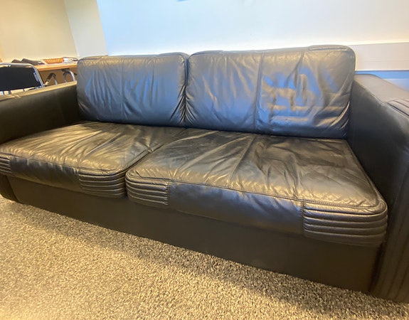 Nahkasohva 80€