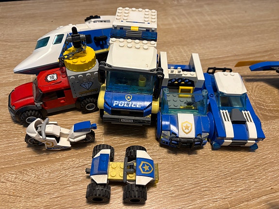 Lego city poliisisarjan legoja