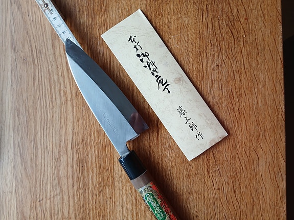Japanilainen kokkiveitsi / kalaveitsi deba