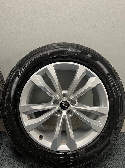 Audi q7 alkuperäiset vanteet