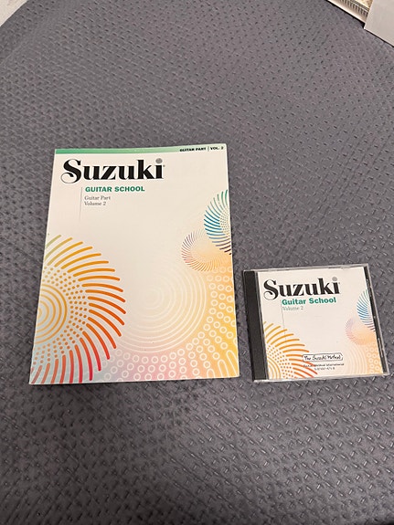 Suzuki Guitar School 2 oppikirja ja CD