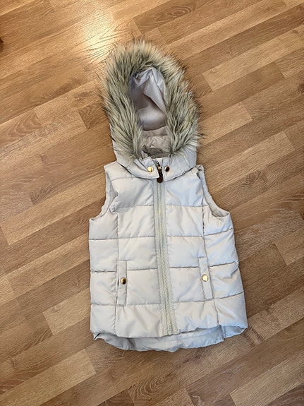 H&M toppaliivi tytöille koko 128 beige
