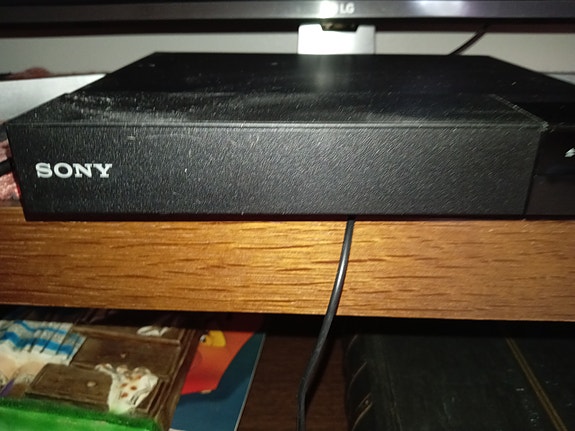 Dvd filmejä ja dvd,-bluray soitin