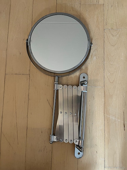 IKEA seinään kiinnitettävä peili