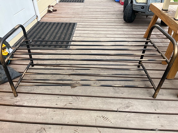IKEA metallinen kenkäteline musta