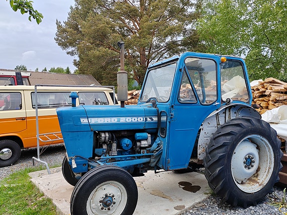 Ford 2000