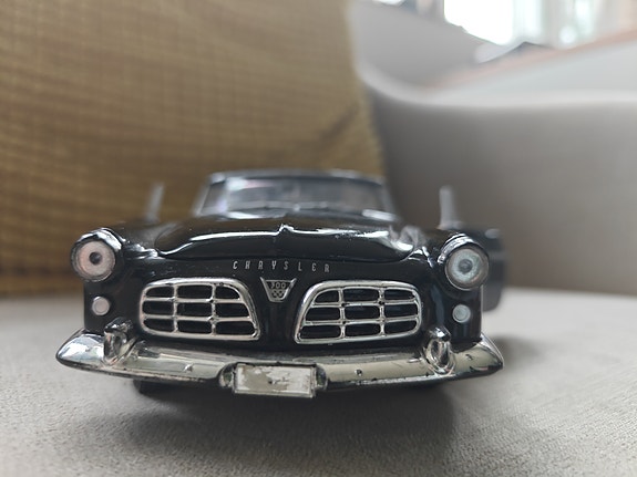 Musta Chrysler Crown Imperial pienoismalli