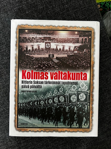 Kolmas valtakunta -kirja