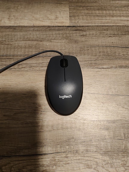 Logitech M90 langallinen hiiri. Väri musta