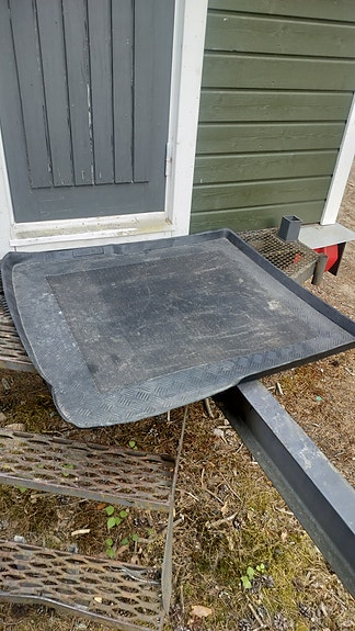Koira alusta tavaratilaan (tarjoa)