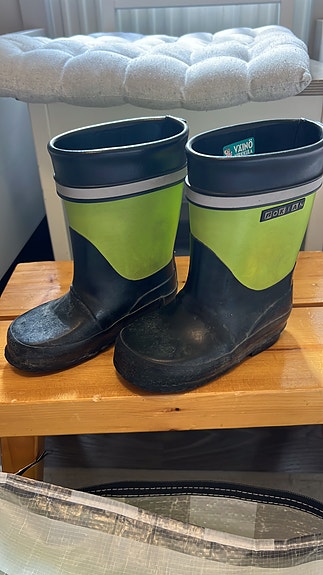 Nokian 24 kokoiset kumisaappaat