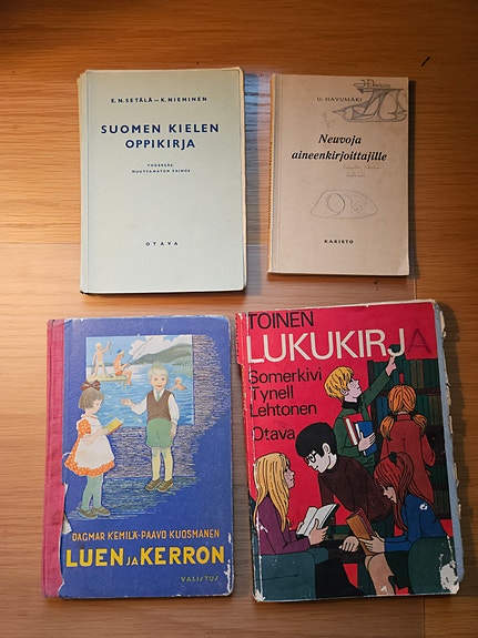 suomen kielen oppikirjoja ja lukukirjoja / oppikoulu / kansakoulu