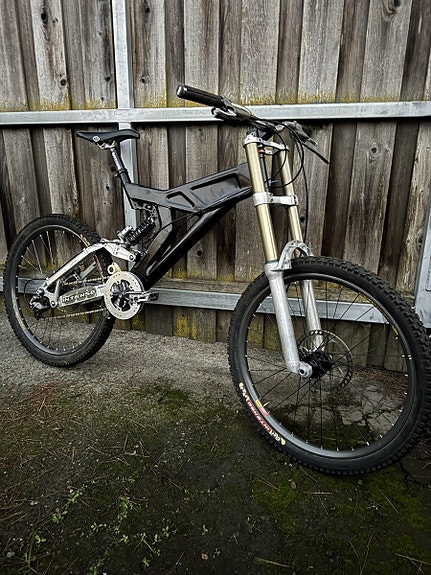 OSTETAAN: Täysjousto- / Downhill-pyörä