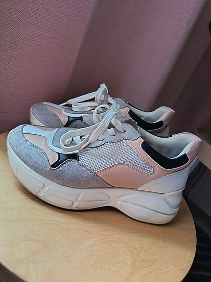 Steve Madden lenkkarit