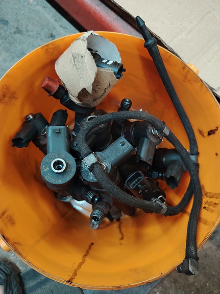 Volvo D5 -08->suuttimia