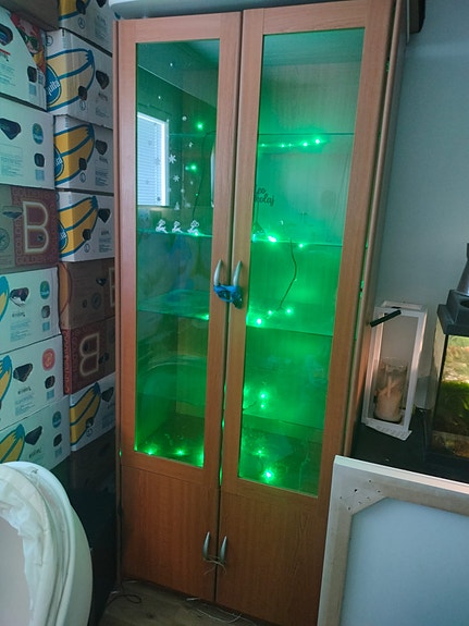 vitriinikaappi