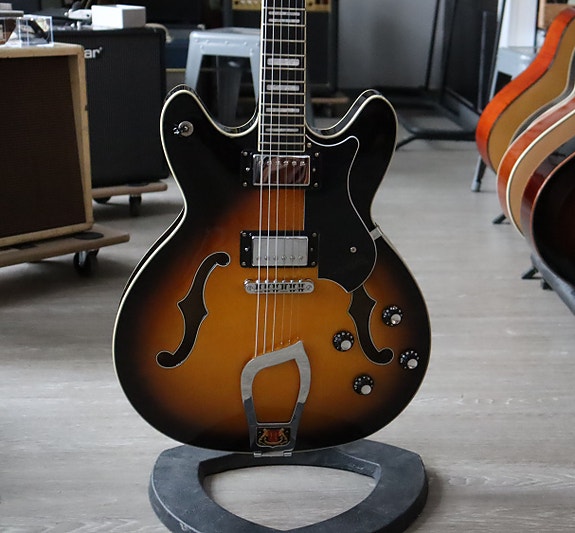 Hagström Viking Tobacco Sunburst 2017 sähkökitara + kova laukku