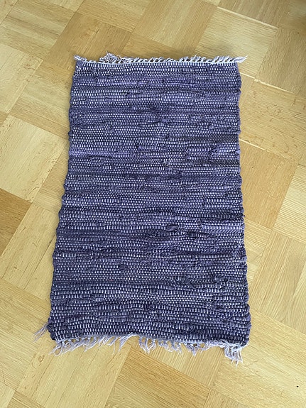 Violetti räsymatto, 80x50cm