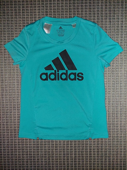 Adidas tekninen t-paita