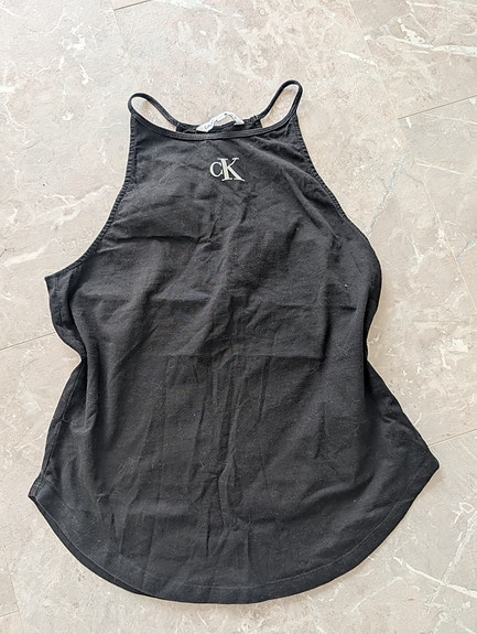 Calvin Klein toppi M