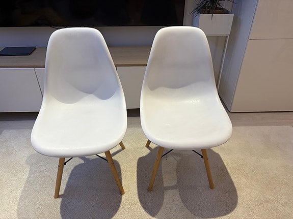 Valkoiset tuolit 2kpl