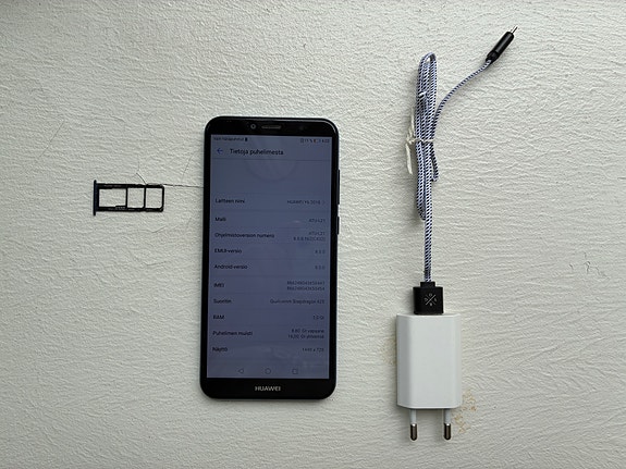 Siisti Huawei Y6 16 Gt sininen