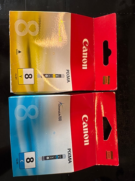Canon Pixma 8 mustepatruunat