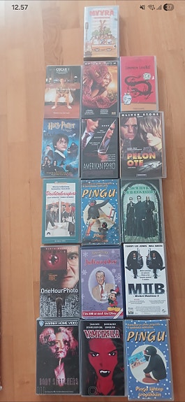 Kasa vhs kasetteja, 2 paketissa