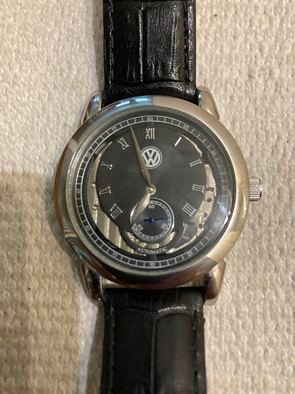 Volkswagen Automatic -rannekello, open heart, automaatti