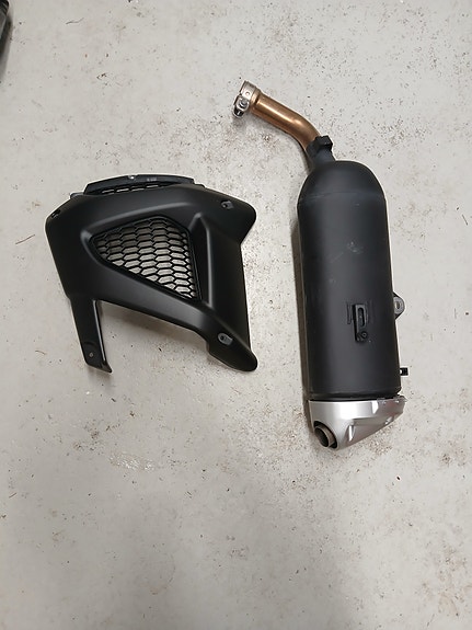 Yamaha super tenere pakoputki,kylkikate