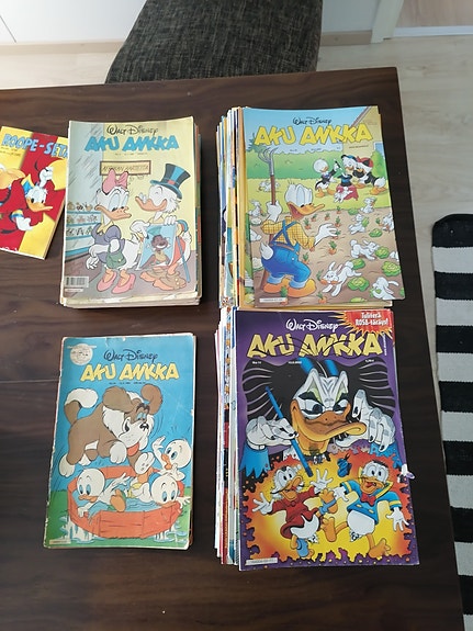 Aku-Ankka sarjakuvia