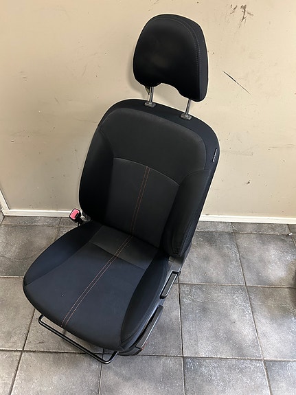 Subaru Forester kuskinpenkki