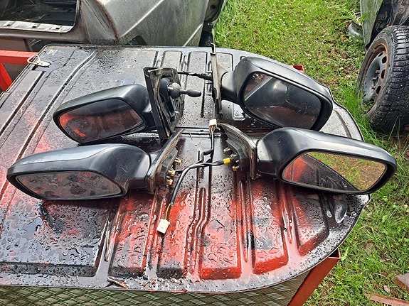 Toyota peilit