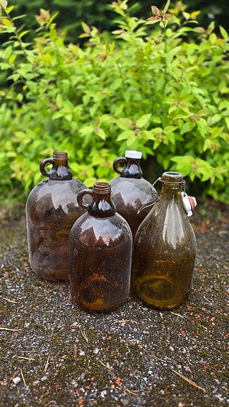Vanhoja lasipulloja