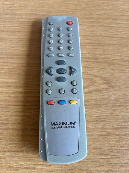 Maximum kaukosäädin