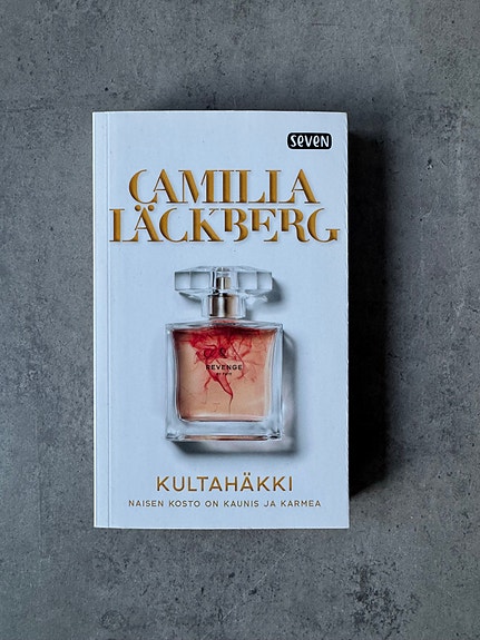 Camilla Läckberg Kultahäkki pokkari