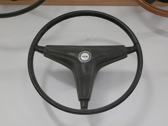 Ford Cortina MK2 käytetty ratti.