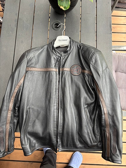 Alpinestars nahkatakki koko 58