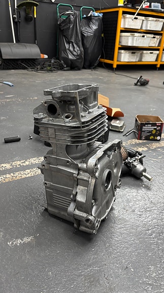 Briggs stratton powerbuild moottori kiinni leikannut