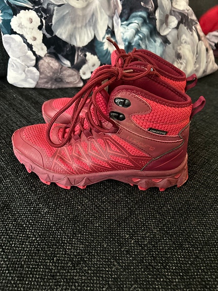 Luode 12 vaelluskengät koko 37 punainen Gore-Tex