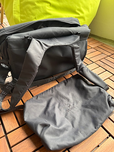 Stokke musta hoitolaukku