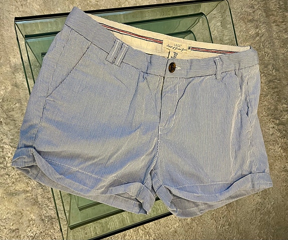 H&M naisten shortsit, koko 36
