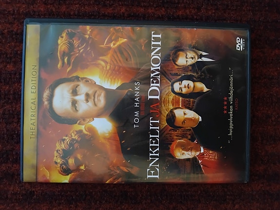 Enkelit ja Demonit, Tom Hanks