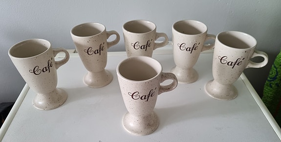 Retro Cafe -jalalliset kahvimukit, 6 kpl