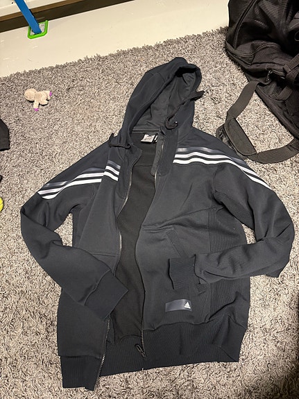 Adidas S koon hupullinen verryttelytakki