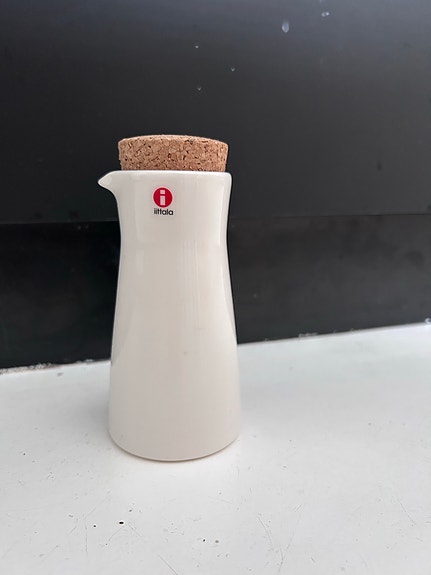 Iittala Teema kaadin korkkikannella valkoinen